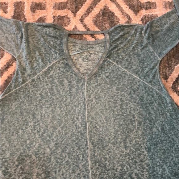 Green Shirt - Picture 3 of 4